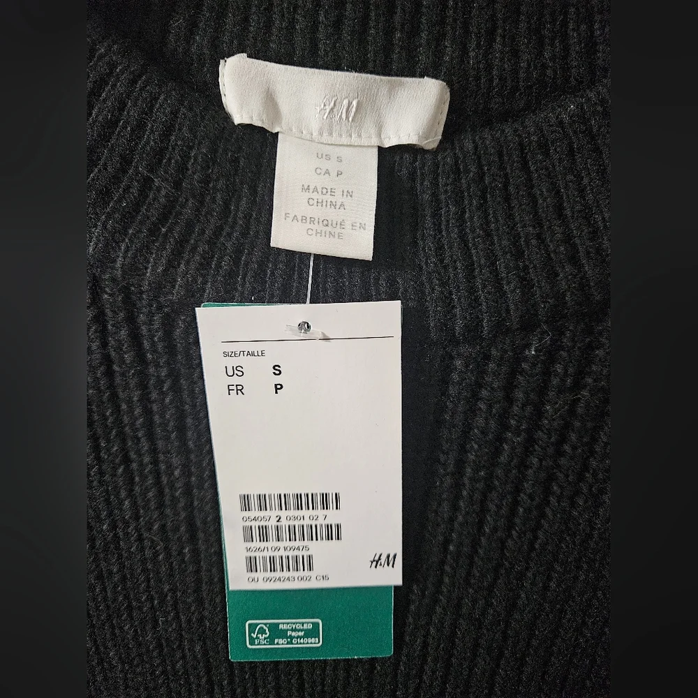 H&M Black Ribbed Knit Vest - Picture 2 of 6